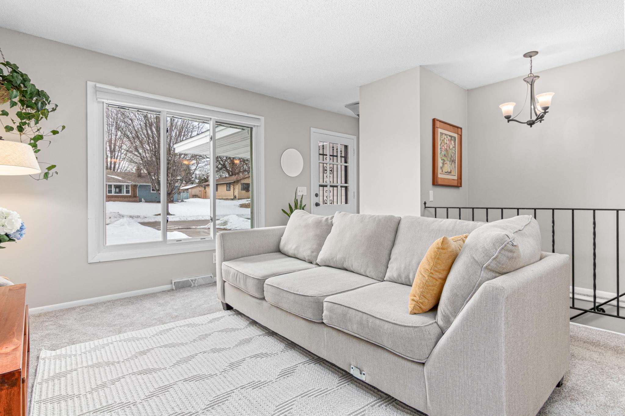 6321 Newton Avenue S