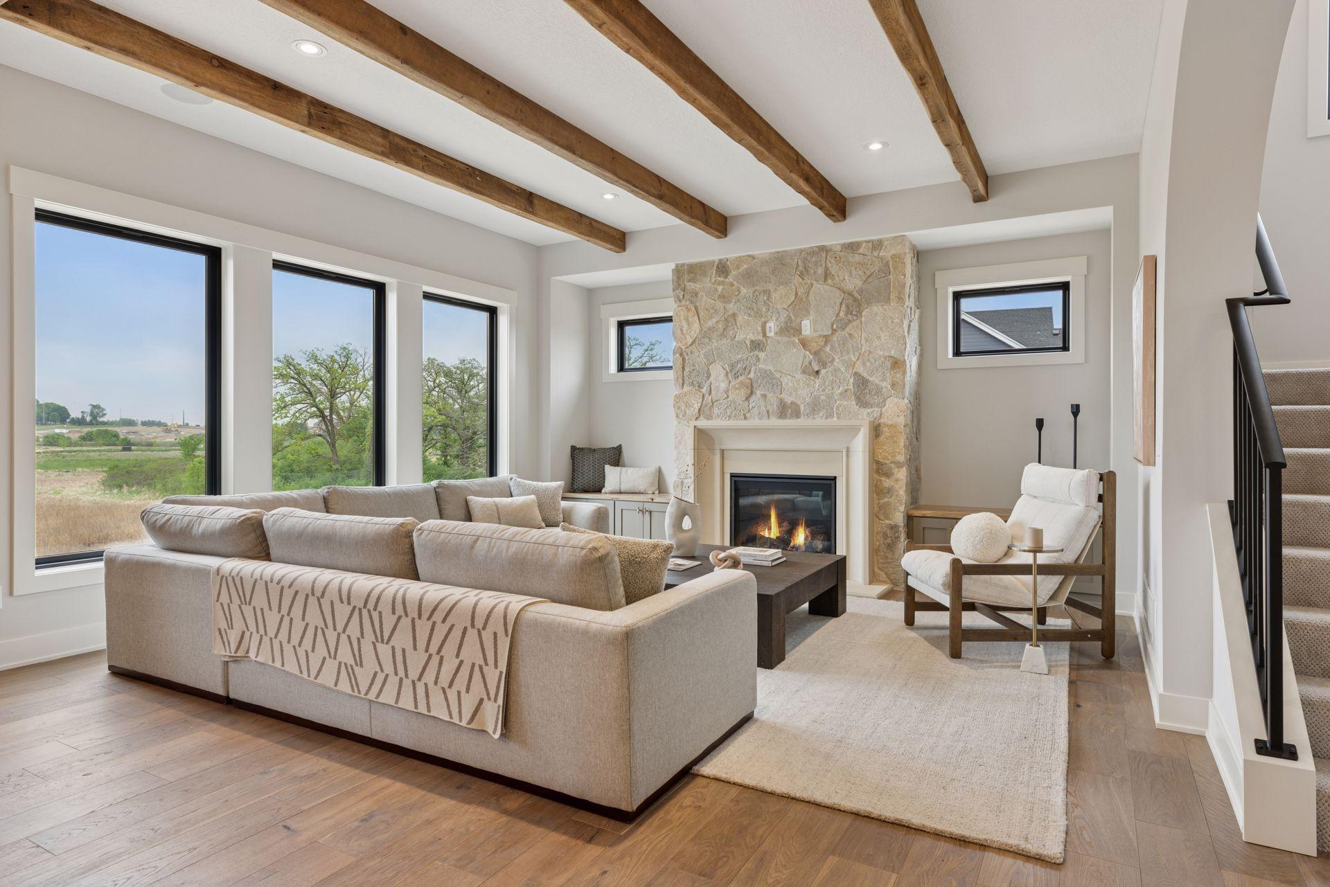 5455 Rolling Hills Parkway