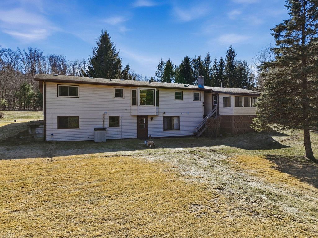 Photo of W13942 County Road B, Fairchild, WI 54741 (MLS # 7048426)