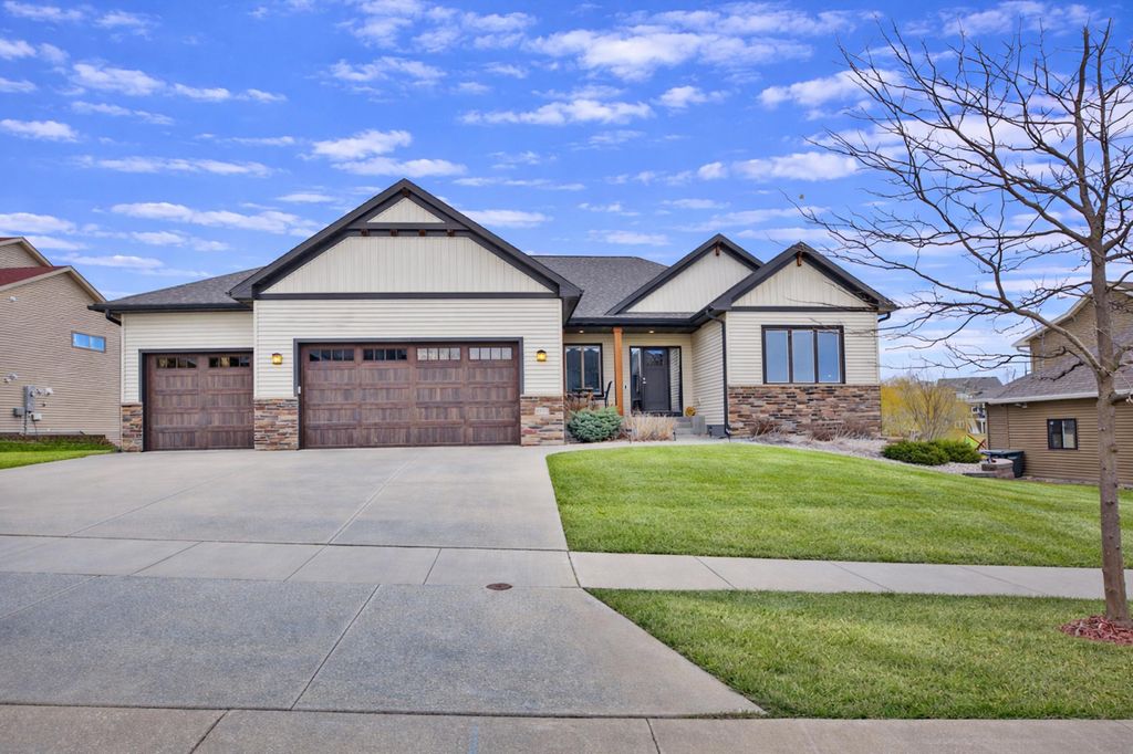 Photo of 1936 Kerry Drive NE, Rochester, MN 55906 (MLS # 7052154)