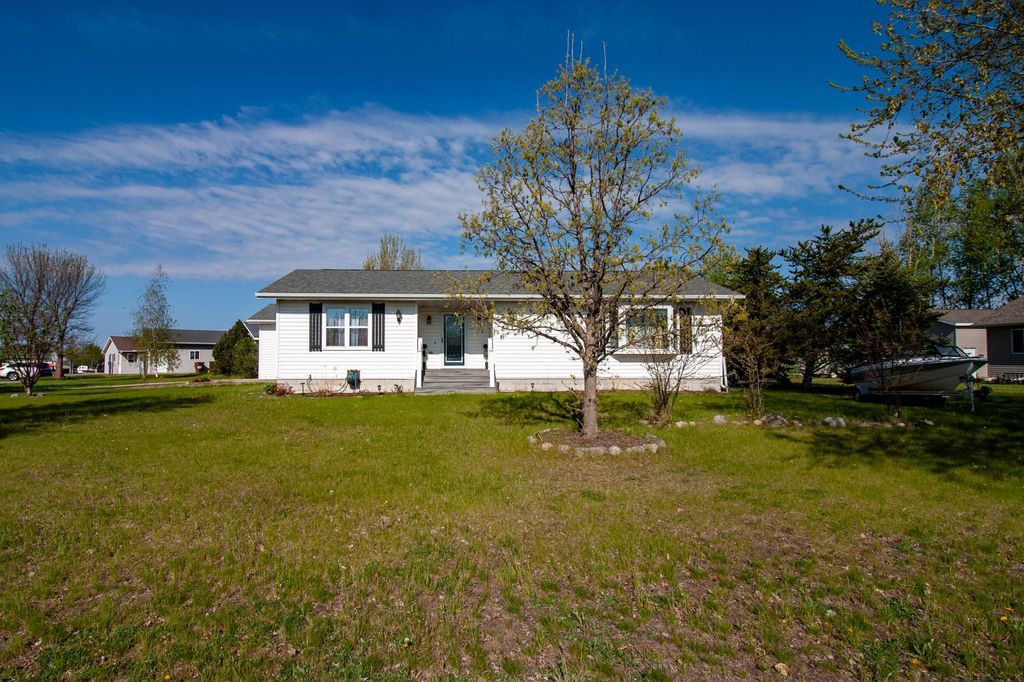 Photo of 720 6th Drive NW, Perham, MN 56573 (MLS # 7076708)