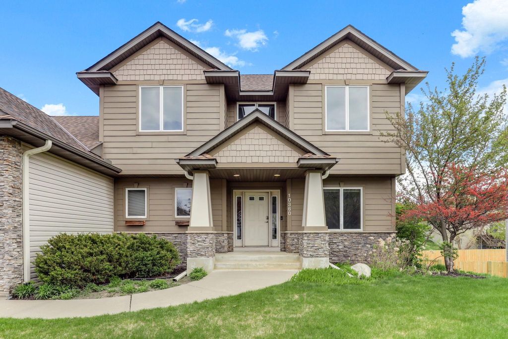 Photo of 10360 Quail Avenue N, Brooklyn Park, MN 55443 (MLS # 7071387)