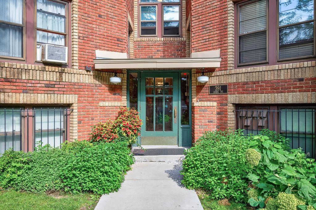 Photo of 391 Laurel Avenue #304, Saint Paul, MN 55102 (MLS # 7045135)