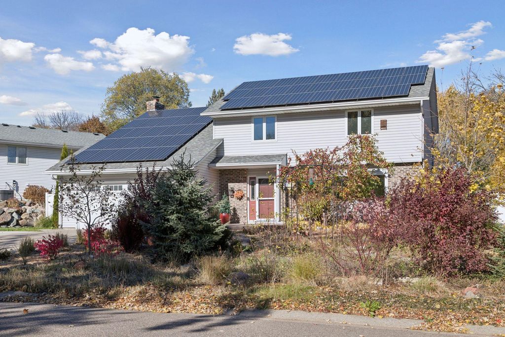 Photo of 5811 130th Street Court, Apple Valley, MN 55124 (MLS # 6812822)