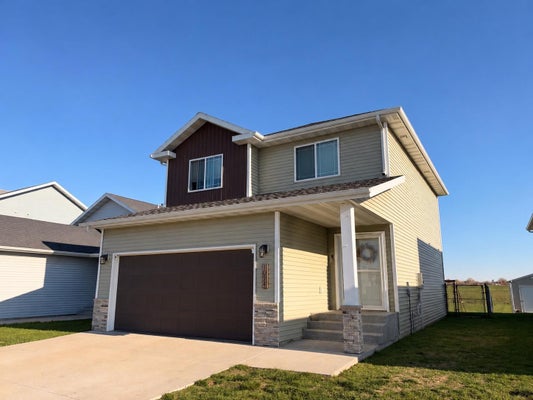 1074 HIGHLAND LN W, WEST FARGO, ND 58078 - Image 7793cd7b2b2c6fd0ac3868ca8a6a6ec8/1372970655