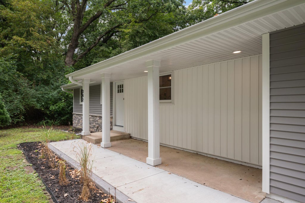 Photo of 342 Kenmar Circle, Minnetonka, MN 55305 (MLS # 7162479)
