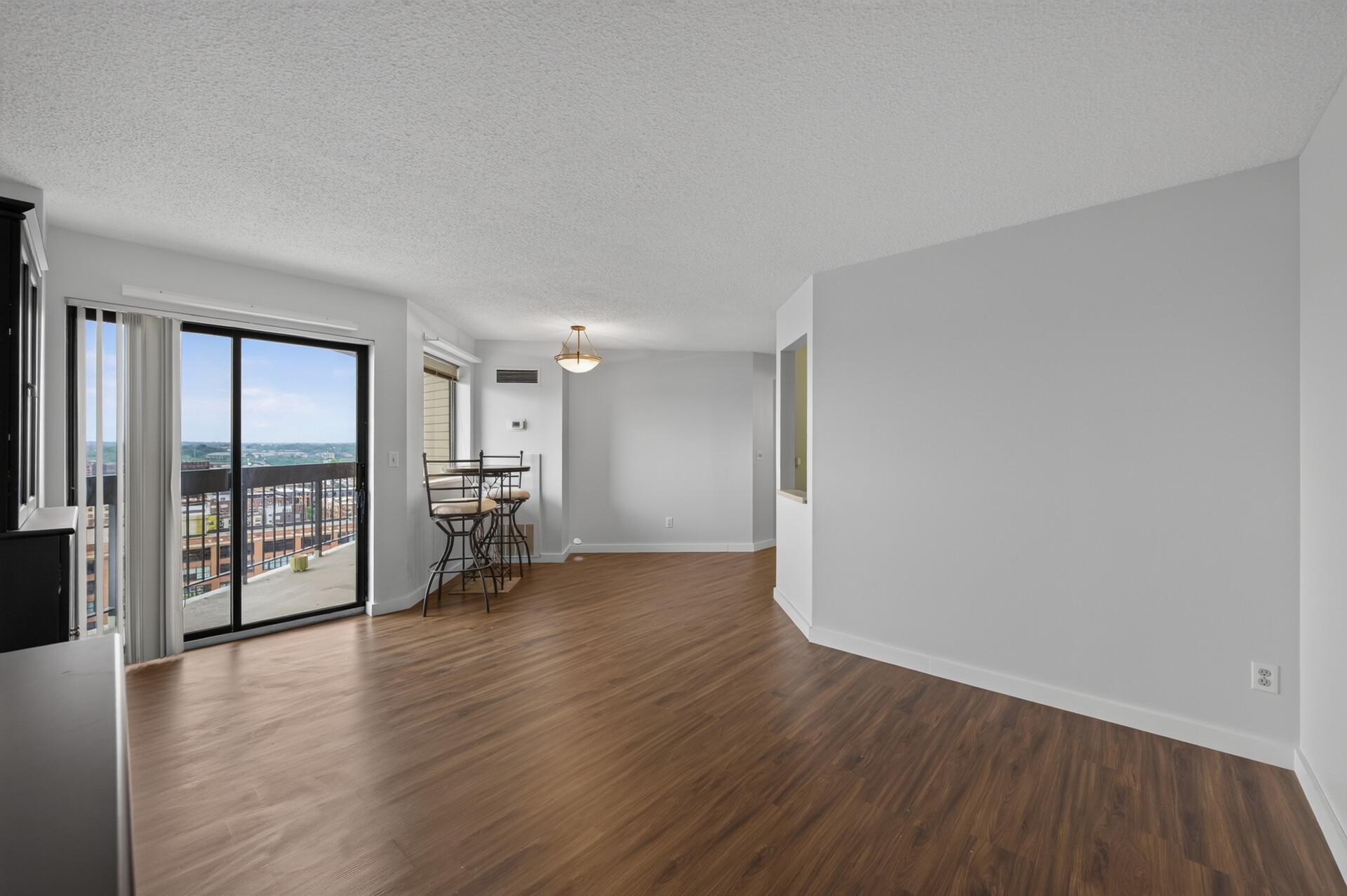 78 10th Street E 1909