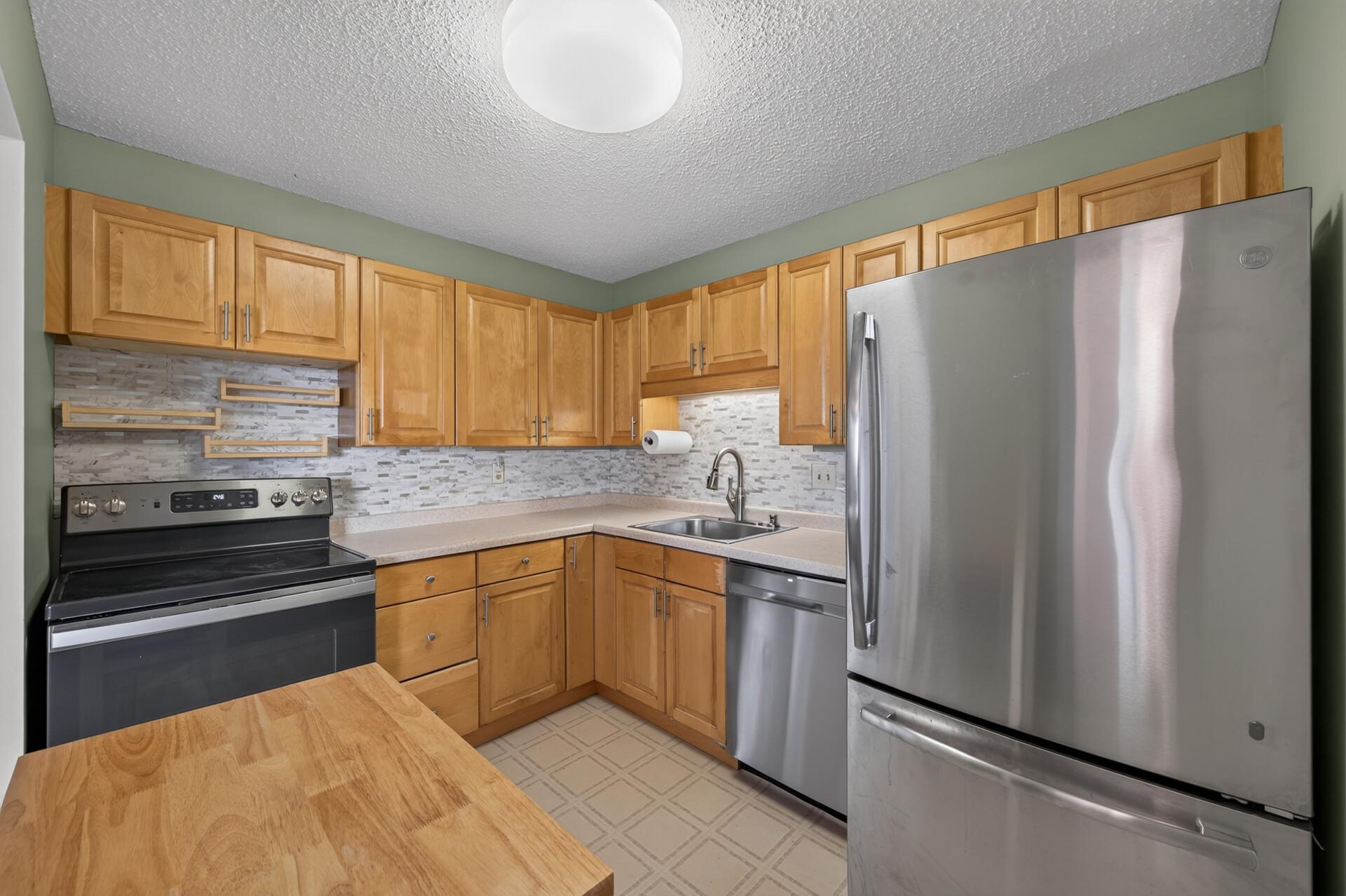 78 10th Street E 1909