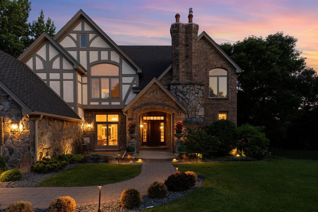 Photo of 11193 Bluestem Lane, Eden Prairie, MN 55347 (MLS # 7148200)