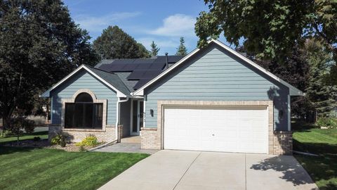 973 Wildflower Court Eagan MN 55123