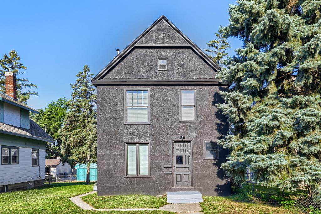 Photo of 2631 Girard Avenue N, Minneapolis, MN 55411 (MLS # 7151519)