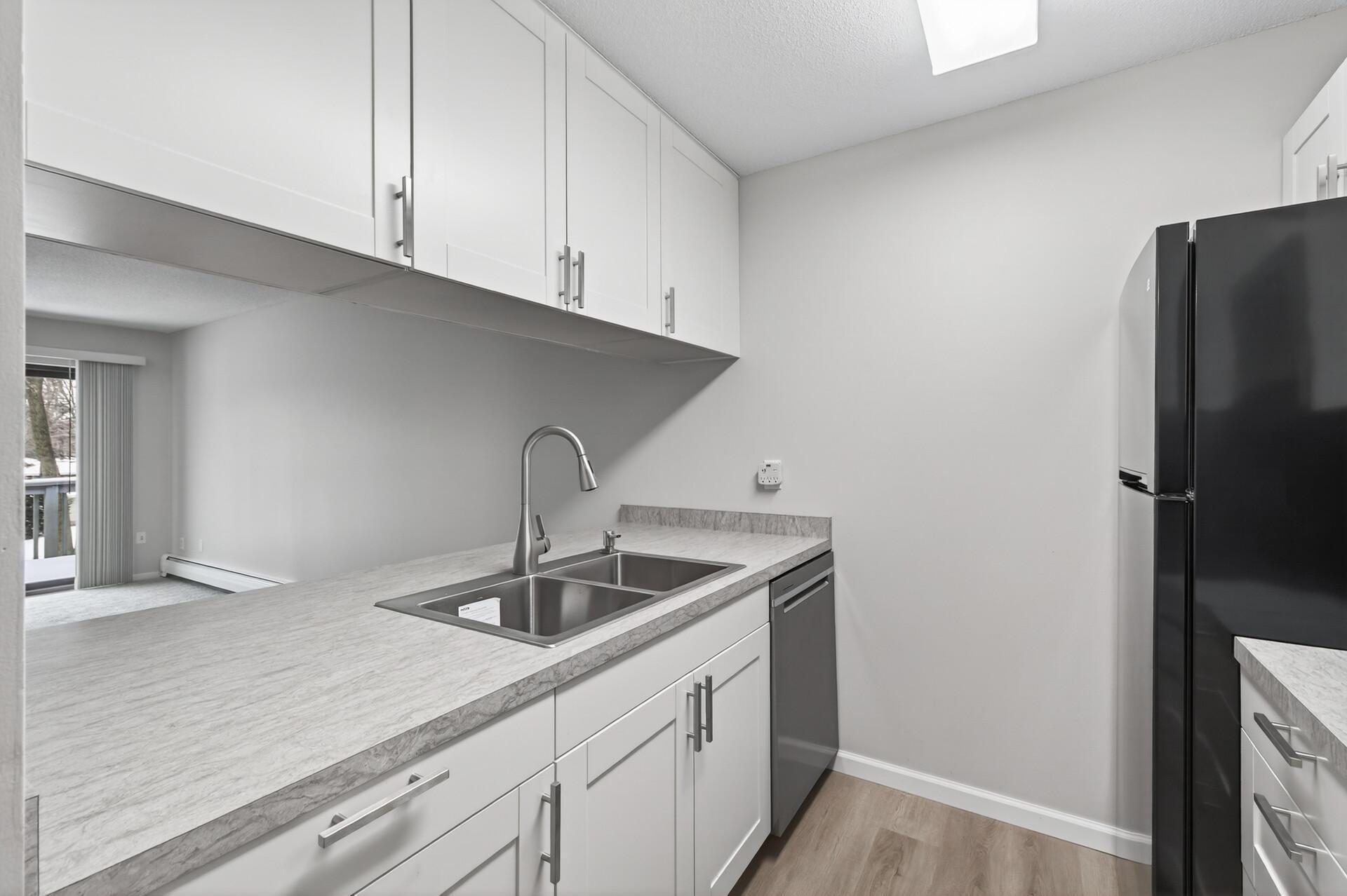 2800 Hamline Avenue N 303