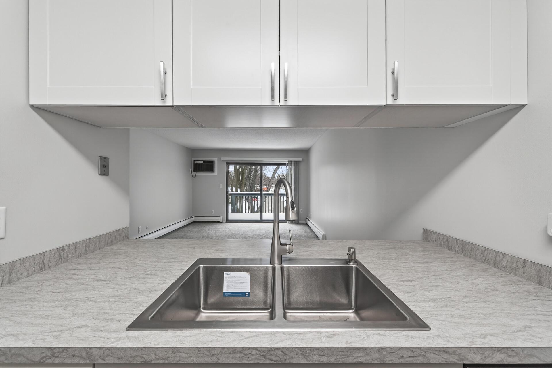 2800 Hamline Avenue N 303