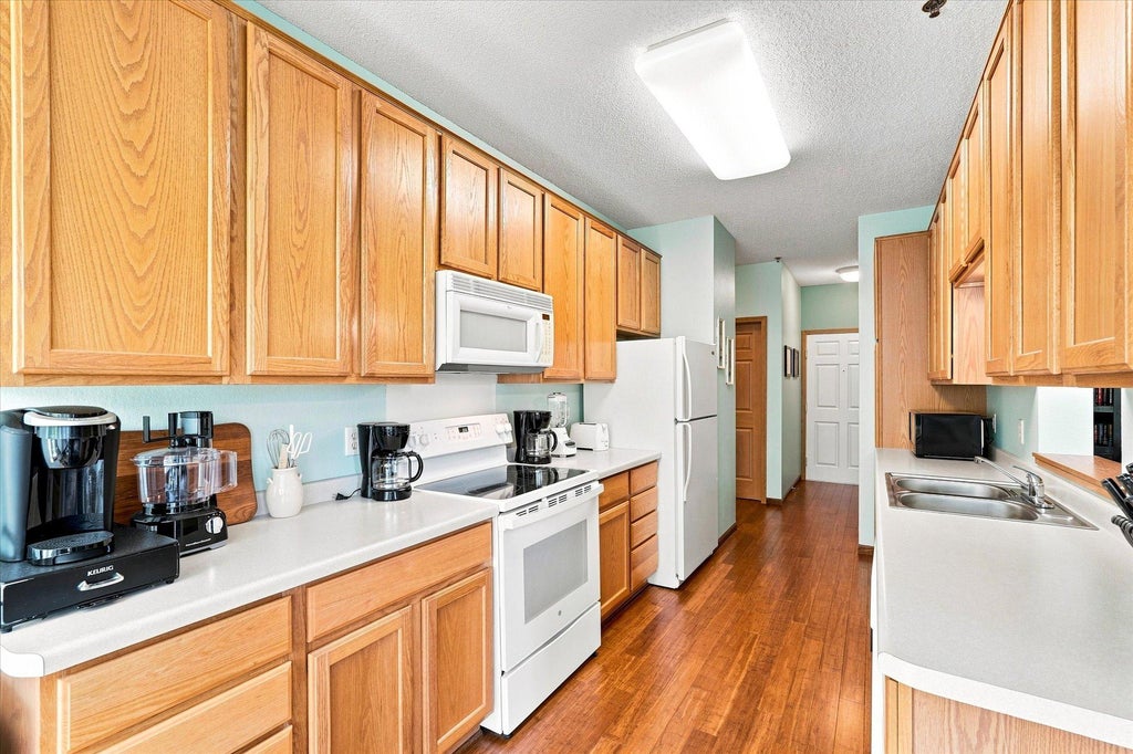 Photo of 15001 Burnhaven Drive #207, Burnsville, MN 55306 (MLS # 7135231)