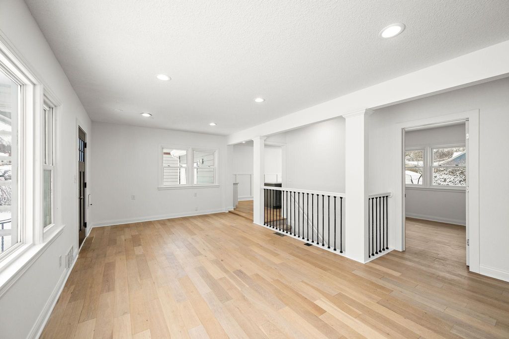Photo of 1756 Saunders Avenue, Saint Paul, MN 55116 (MLS # 7113671)