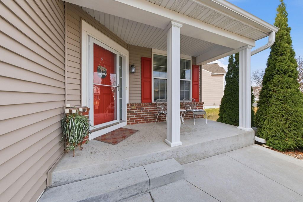 Photo of 8437 Blazing Star Circle, Shakopee, MN 55379 (MLS # 7037233)