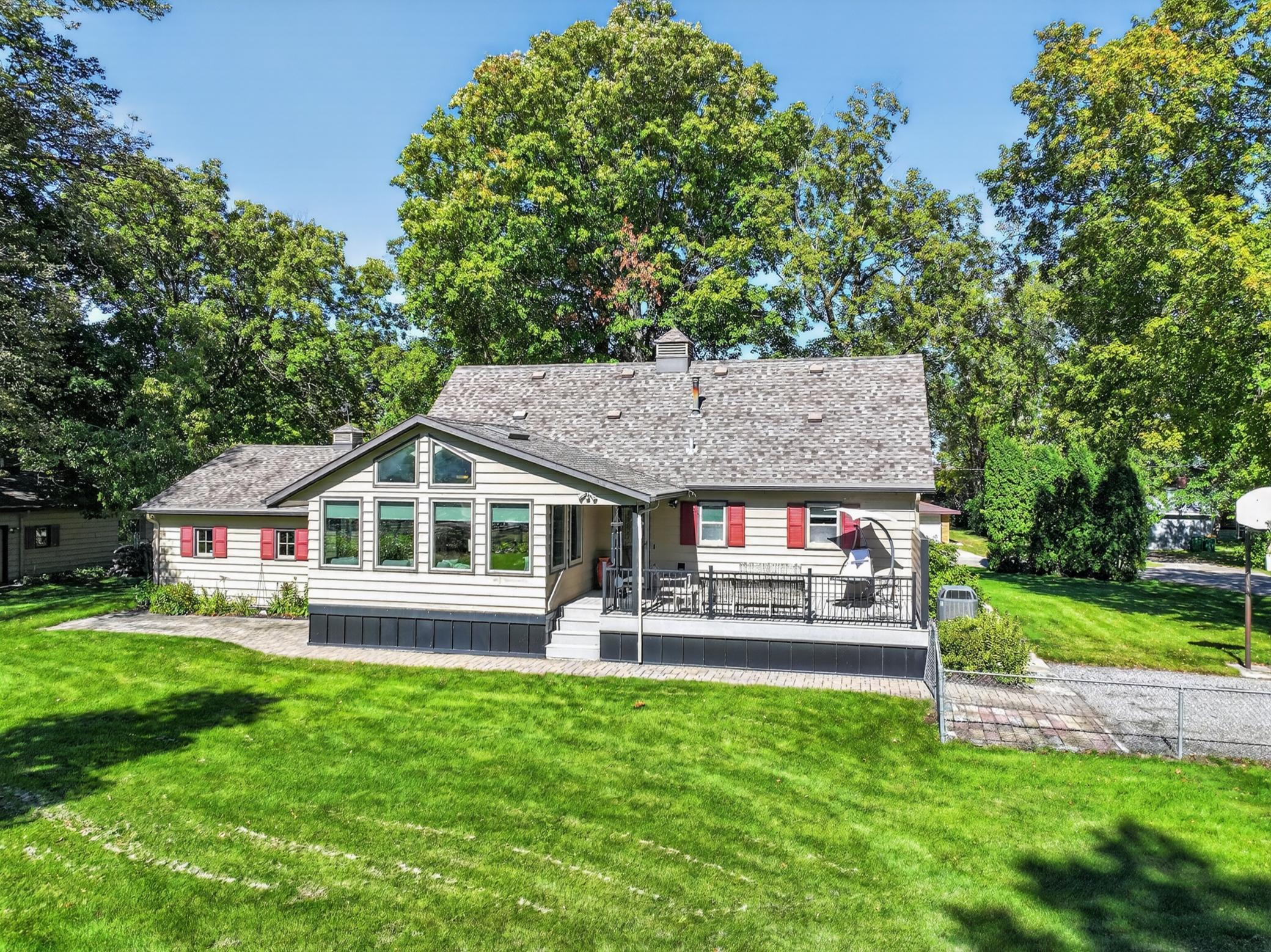 471 Three Havens Drive NE