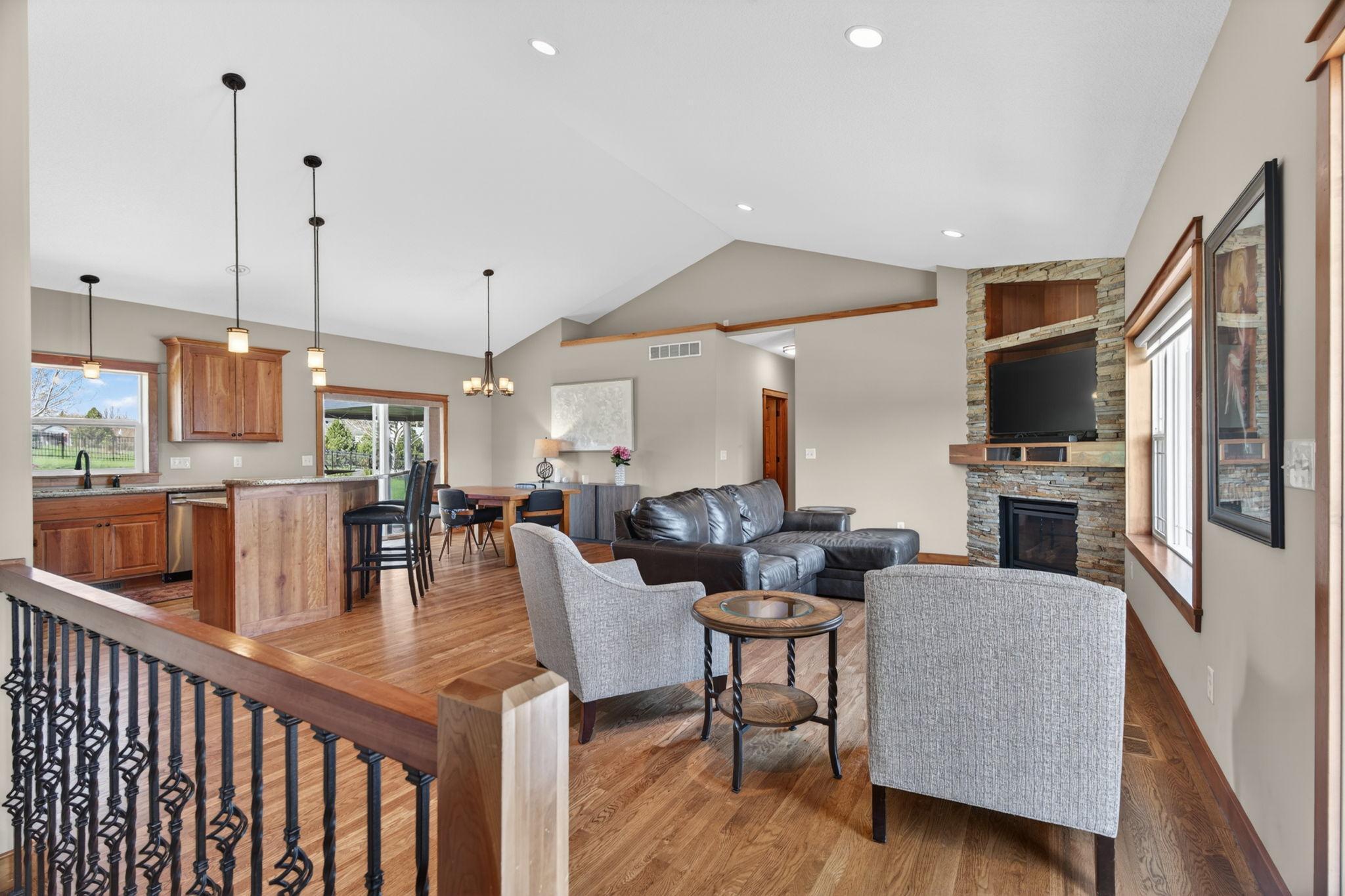 3940 Creek View Lane SW