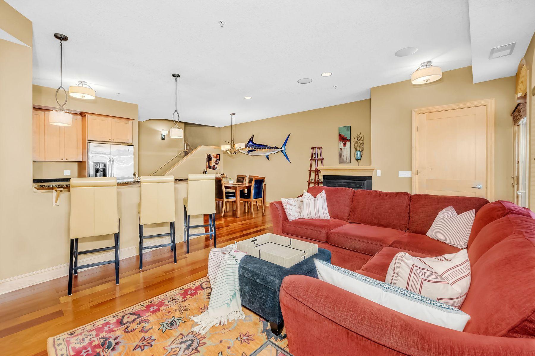 650 Main Street N B05