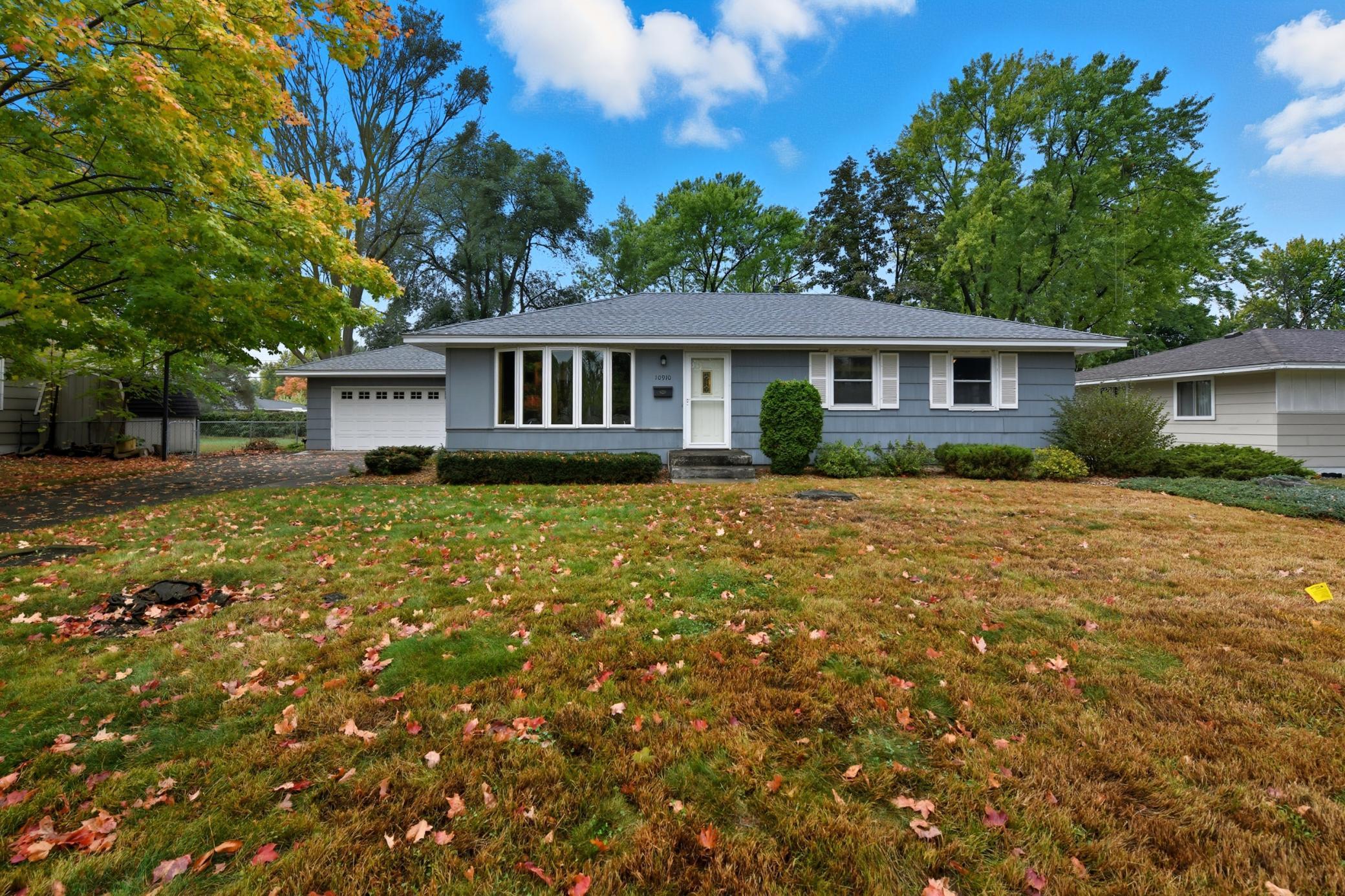 10910 Little Avenue S