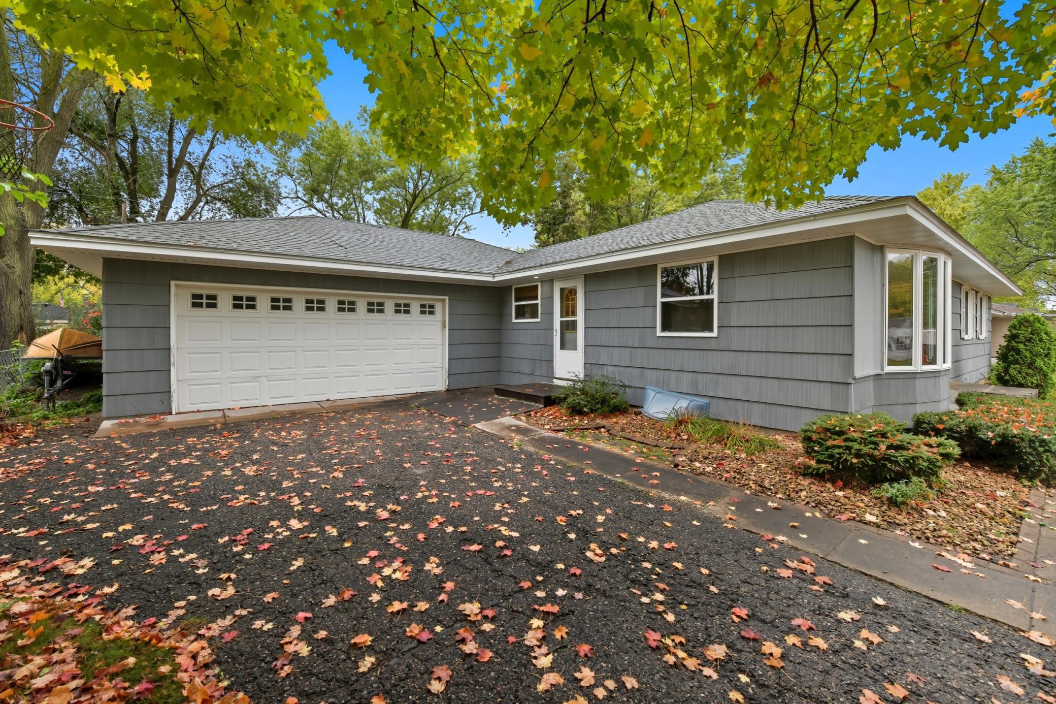 10910 Little Avenue S