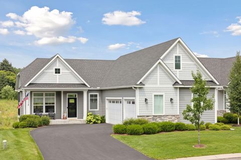 25 Summit Farm Lane Gem Lake MN 55110