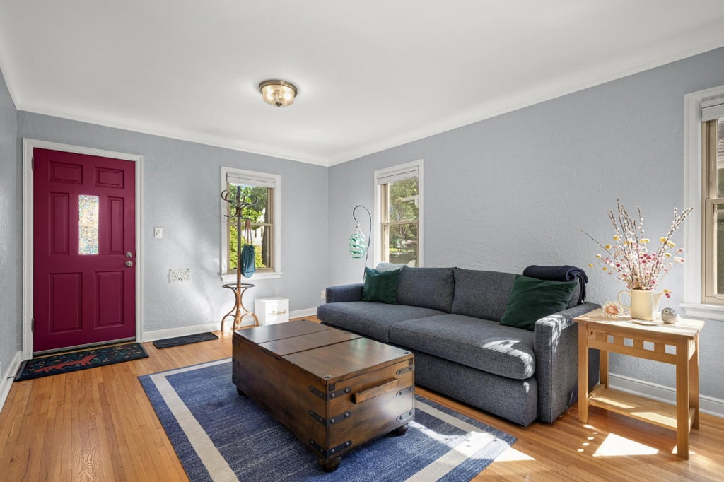 Photo of 5644 44th Avenue S, Minneapolis, MN 55417 (MLS # 7145210)