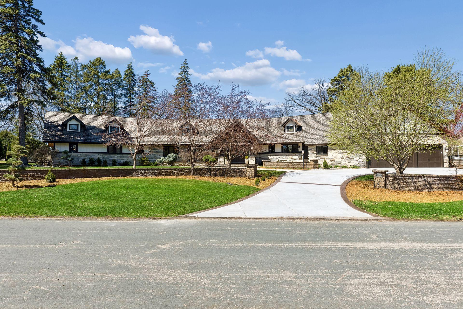 4812 W Sunnyslope Road