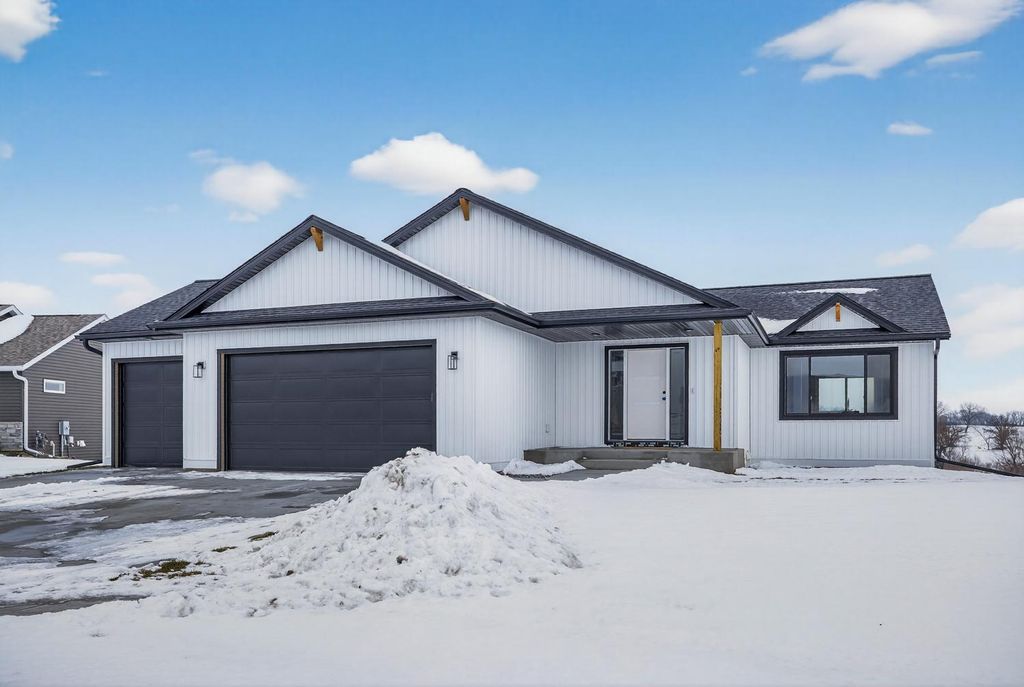 Photo of 915 7th Avenue, Wanamingo, MN 55983 (MLS # 7001508)