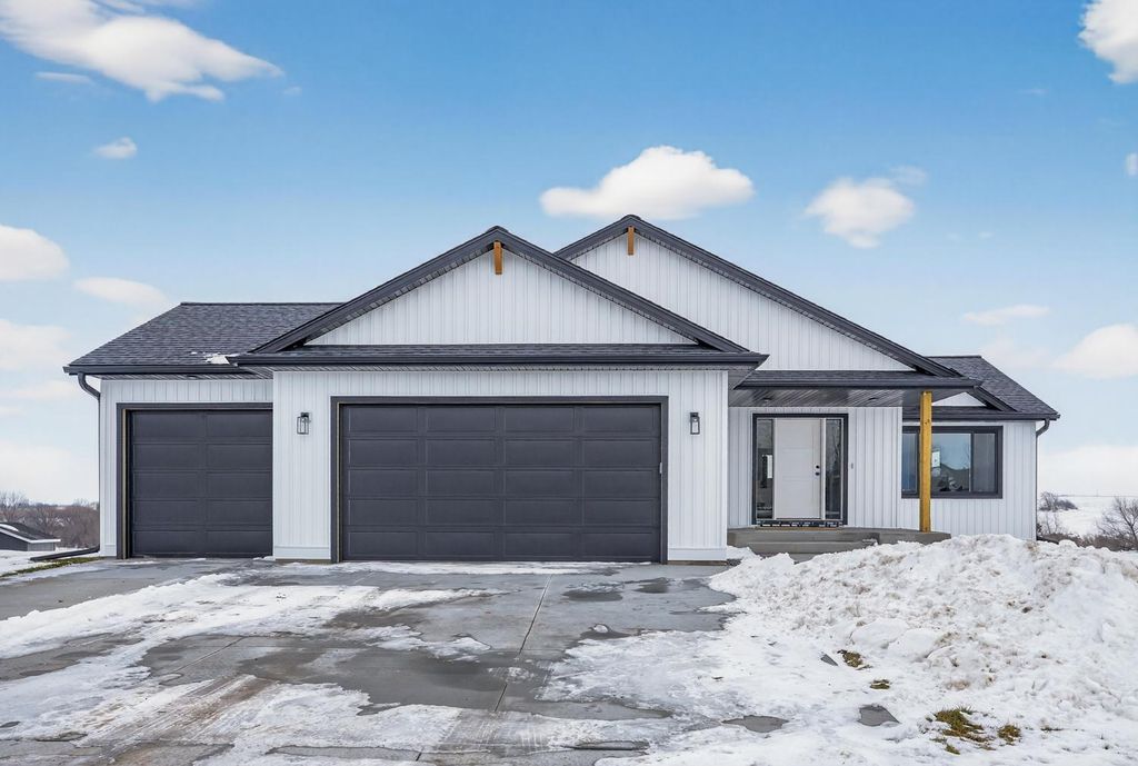 Photo of 915 7th Avenue, Wanamingo, MN 55983 (MLS # 7001508)