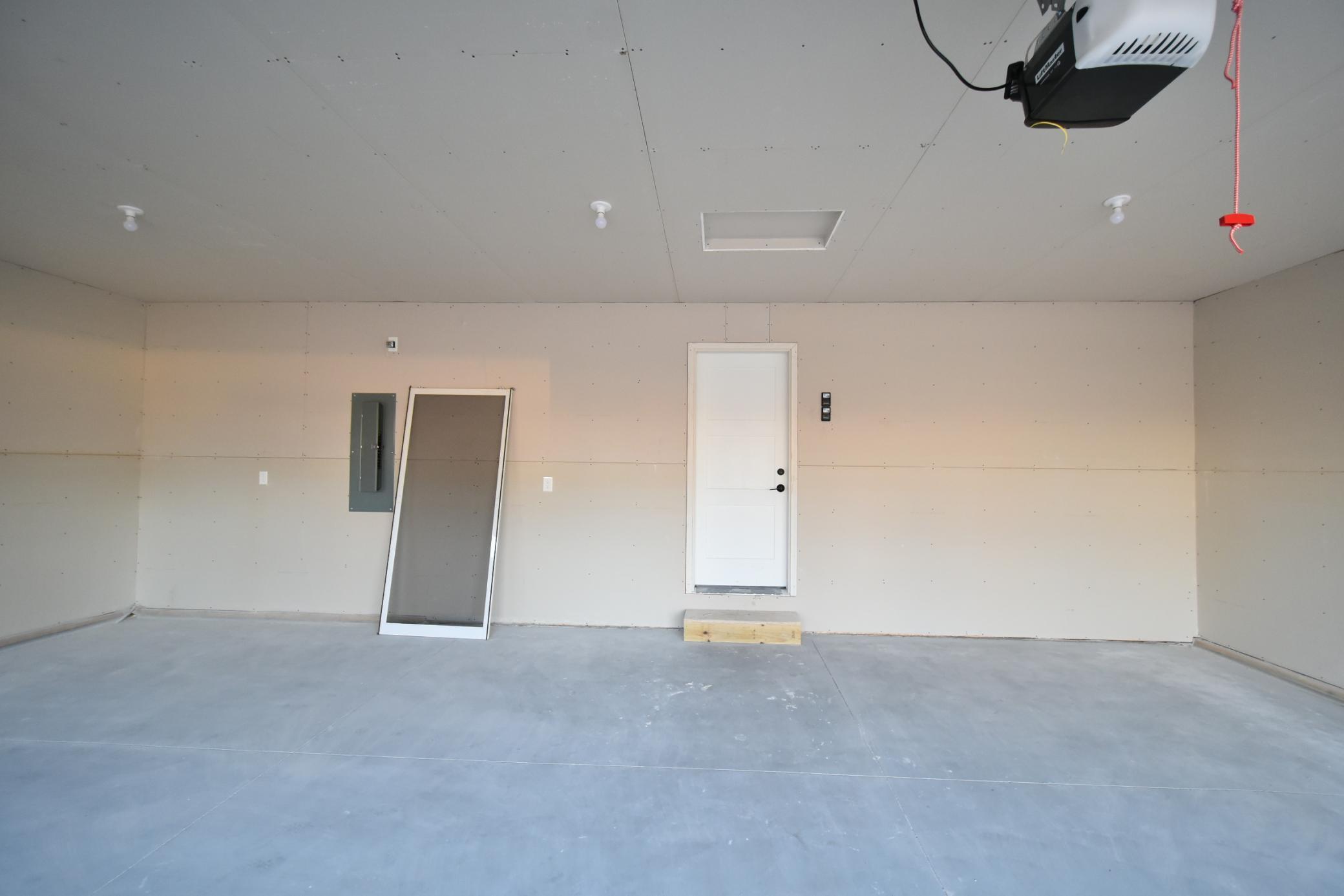 2215 Elk Run Drive SE