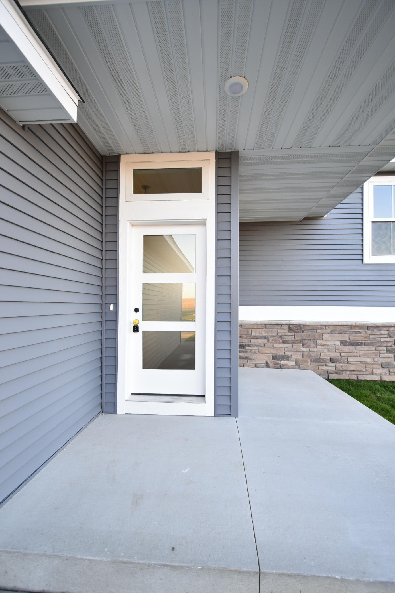 2215 Elk Run Drive SE