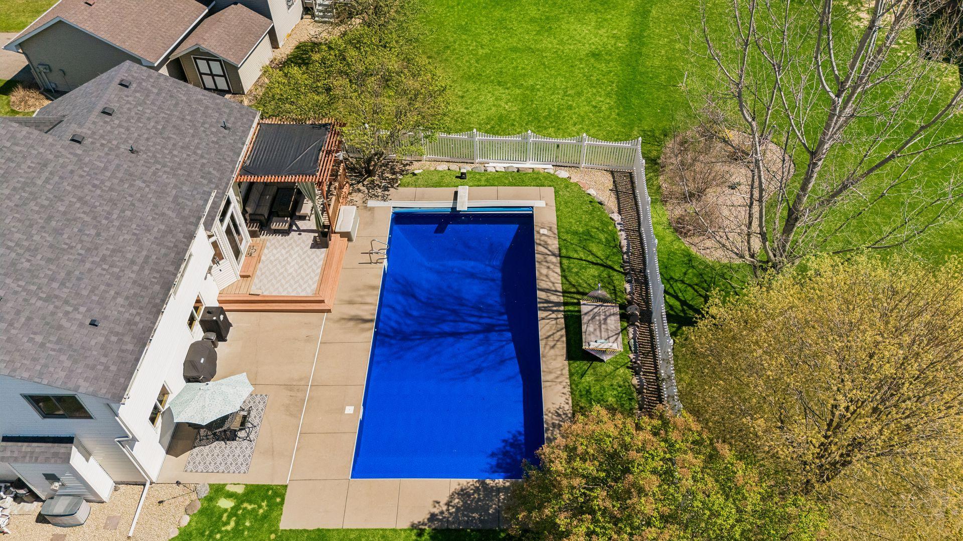 6115 Dufferin Drive