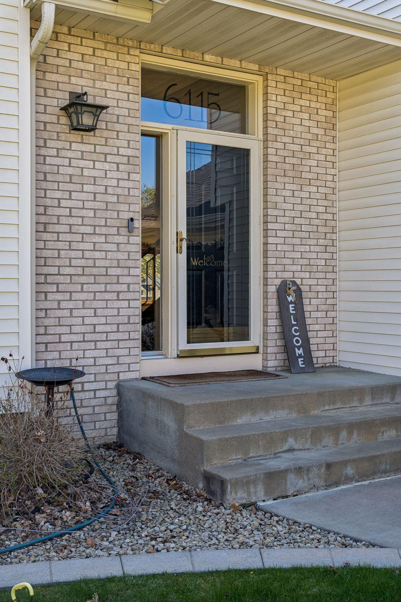 6115 Dufferin Drive