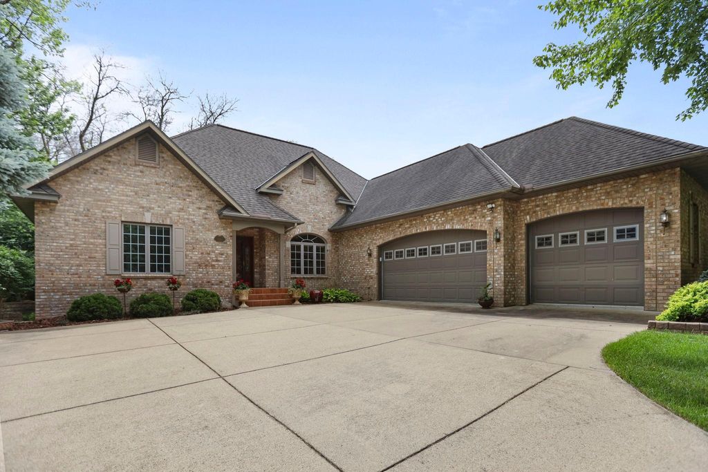 Photo of 1443 18th Avenue NW, Faribault, MN 55021 (MLS # 7094832)