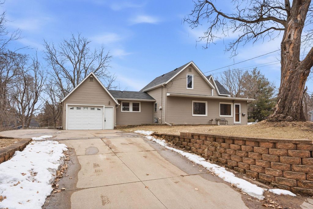 Photo of 900 Greenvale Avenue W, Northfield, MN 55057 (MLS # 7026860)