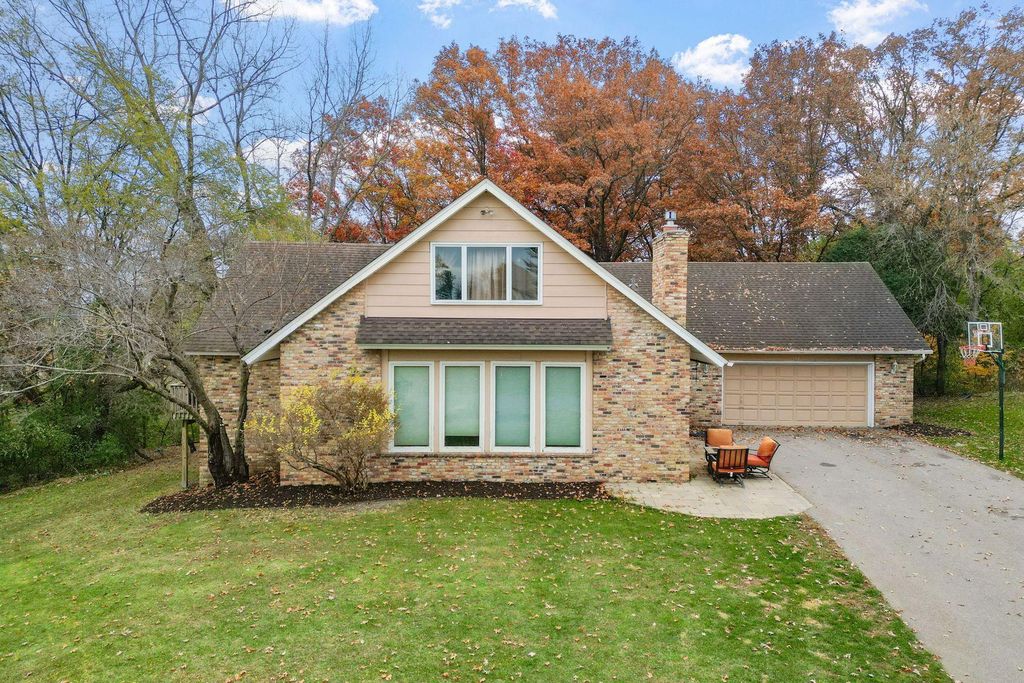 Photo of 71 Deer Hills Court, North Oaks, MN 55127 (MLS # 7026353)