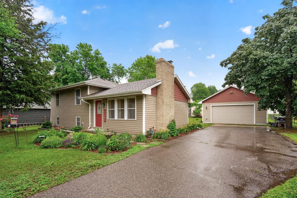 Photo of 11461 Heather Street NW, Coon Rapids, MN 55433 (MLS # 7088859)
