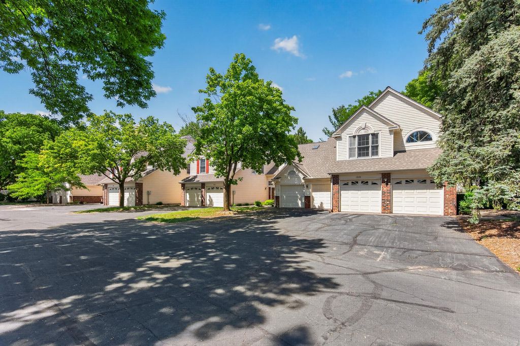 Photo of 11106 Oregon Avenue S, Bloomington, MN 55438 (MLS # 7079124)