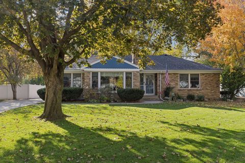 Photo of 5311 Saint Croix Avenue N, Golden Valley, MN 55422 (MLS # 7052457)