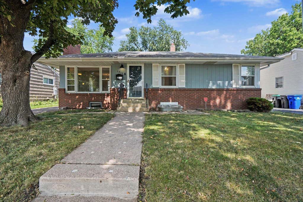 Photo of 1937 Morgan Avenue, Saint Paul, MN 55116 (MLS # 7120970)