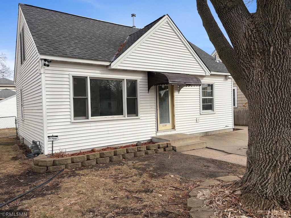 Photo of 5230 Irving Avenue N, Minneapolis, MN 55430 (MLS # 7038913)