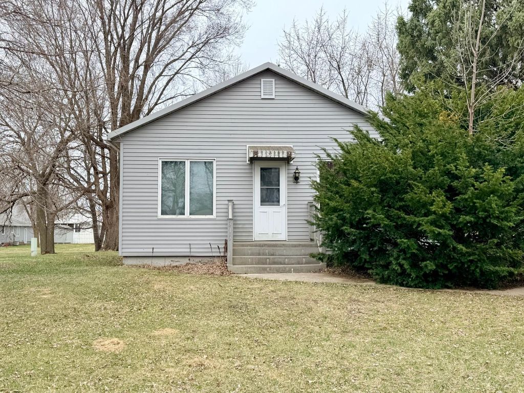Photo of 313 8th Street, Brewster, MN 56119 (MLS # 7045474)