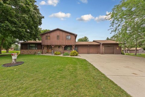 Photo of 255 W 7th Street, Gibbon, MN 55335 (MLS # 6784778)