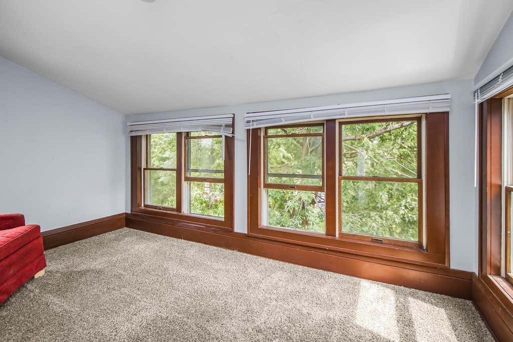 Photo of 823 Englewood Avenue, Saint Paul, MN 55104 (MLS # 7131566)