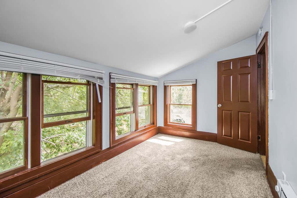 Photo of 823 Englewood Avenue, Saint Paul, MN 55104 (MLS # 7131566)