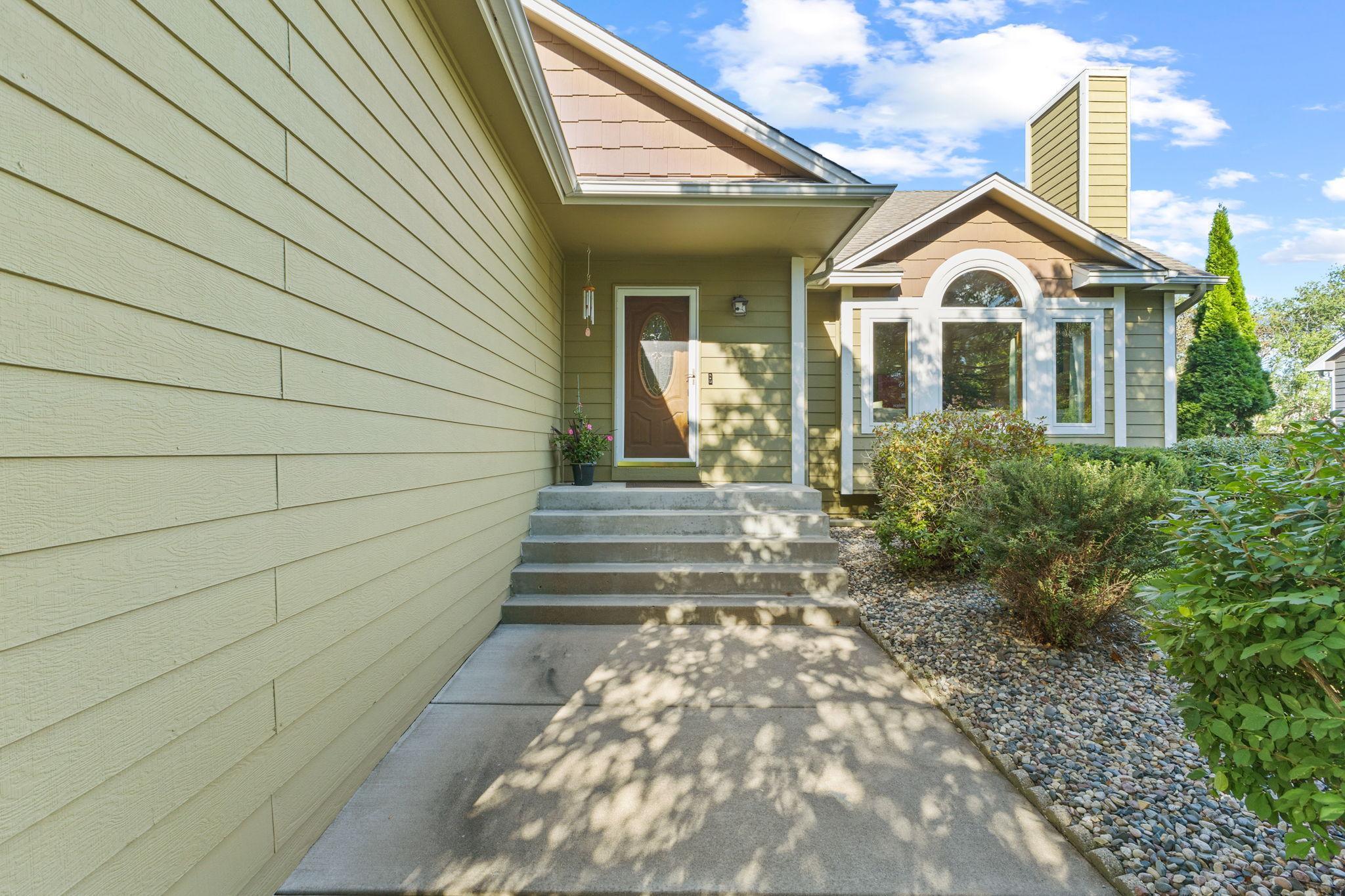 233 Woodridge Lane