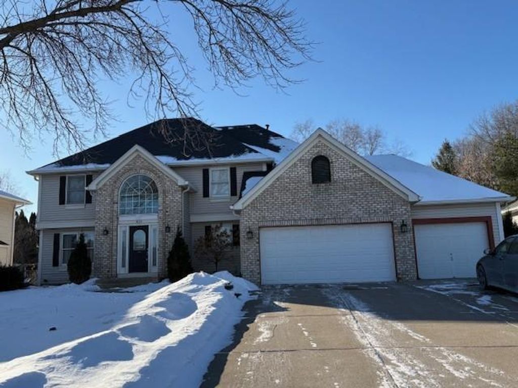 Photo of 1024 Tamberwood Trail, Woodbury, MN 55125 (MLS # 7017599)