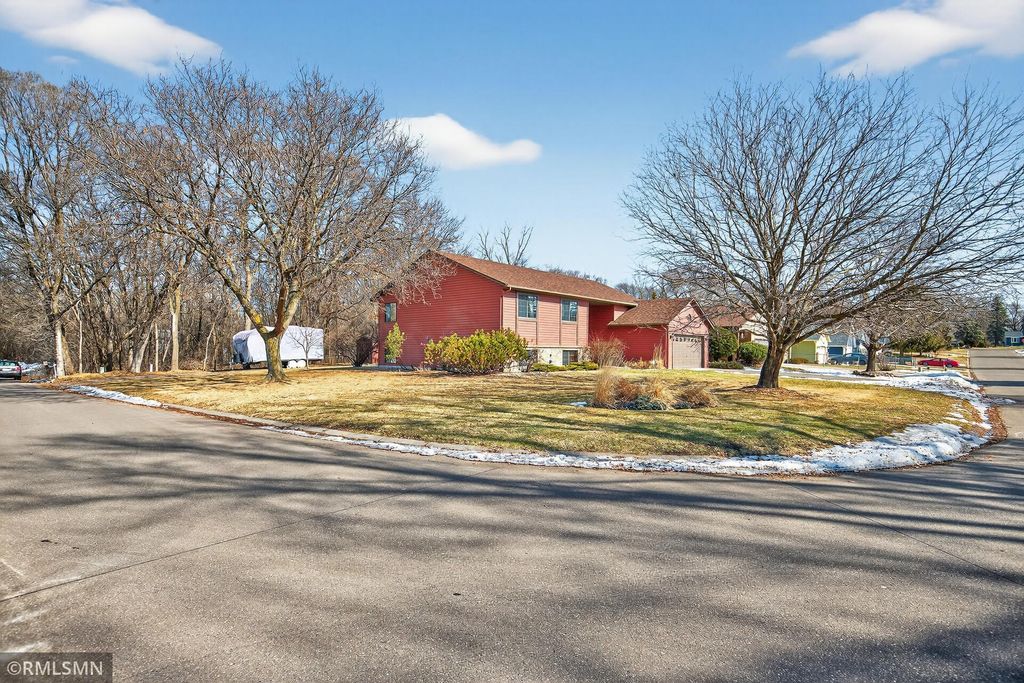 Photo of 1481 Sextant Avenue E, Maplewood, MN 55109 (MLS # 7030036)