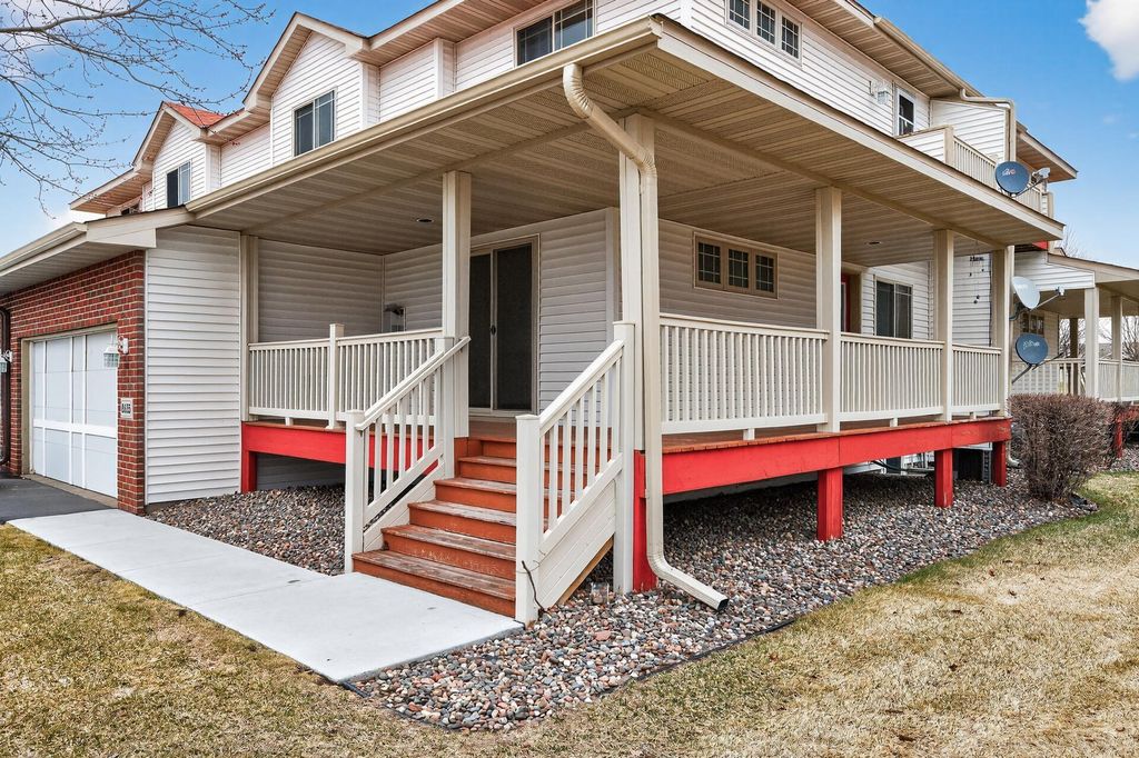 Photo of 8635 Tessman Circle N, Brooklyn Park, MN 55445 (MLS # 7026333)